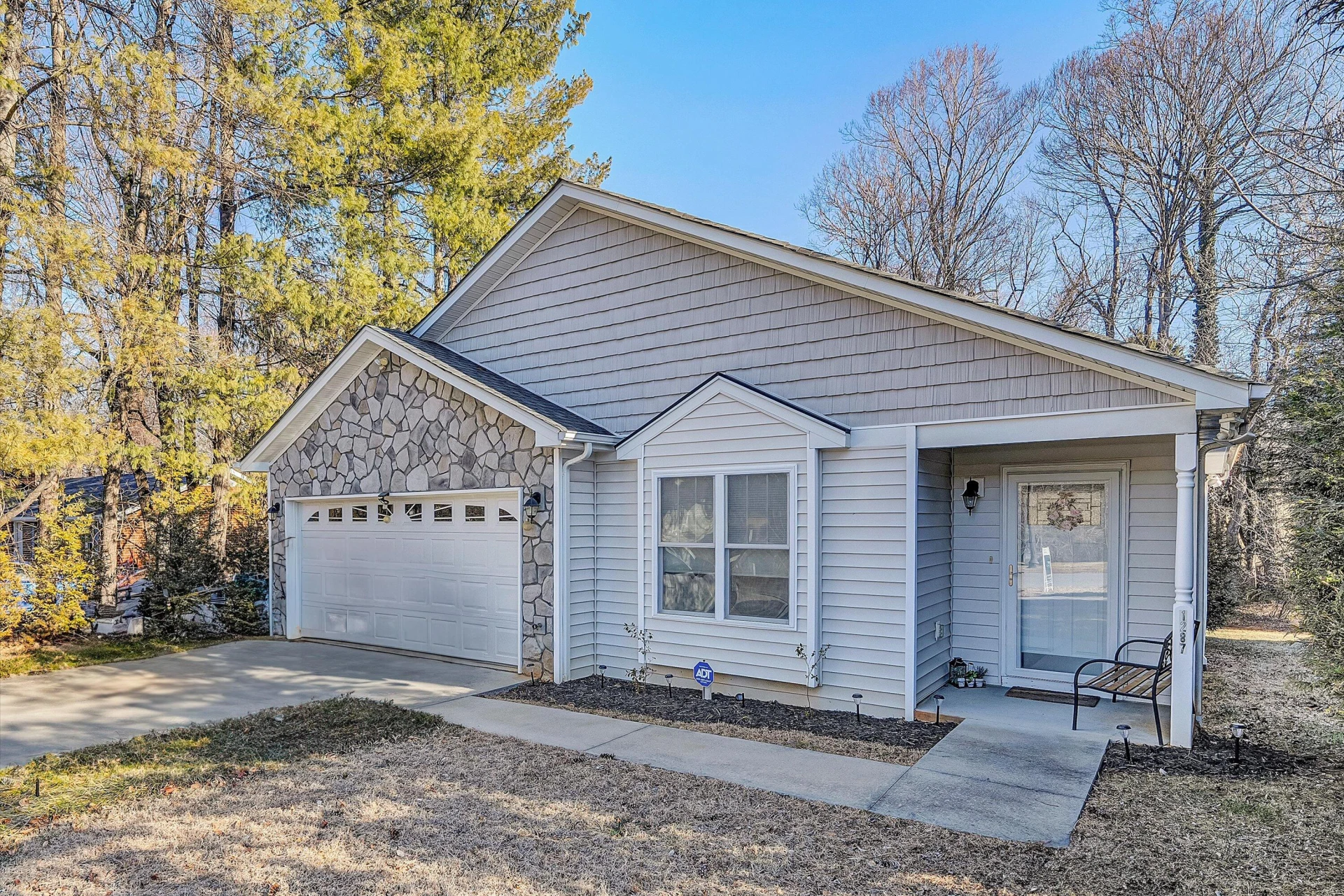 1287 Emerald Crest DR - Photo 3