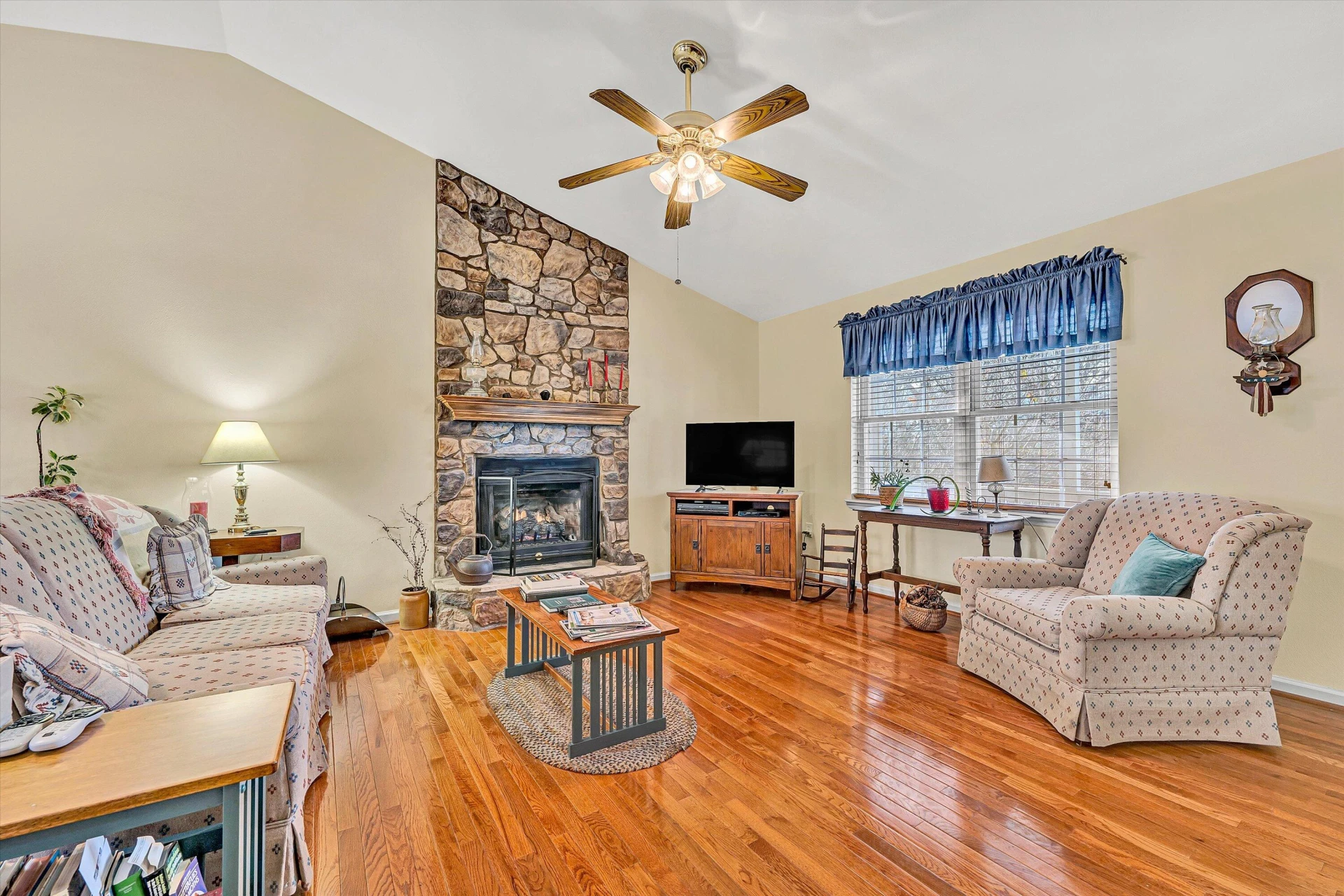 1072 Old Dominion CT - Photo 16