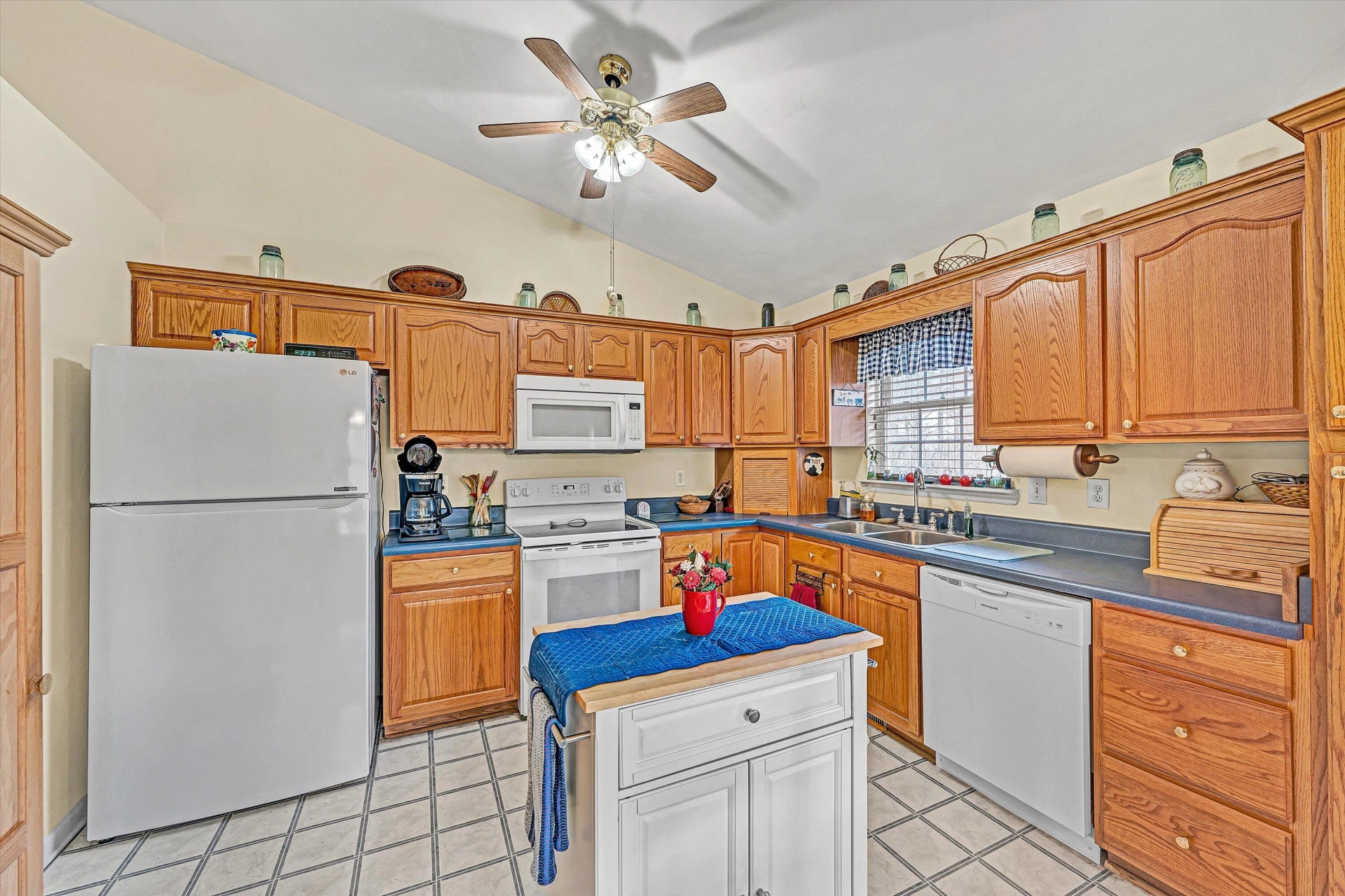 1072 Old Dominion CT - Photo 21