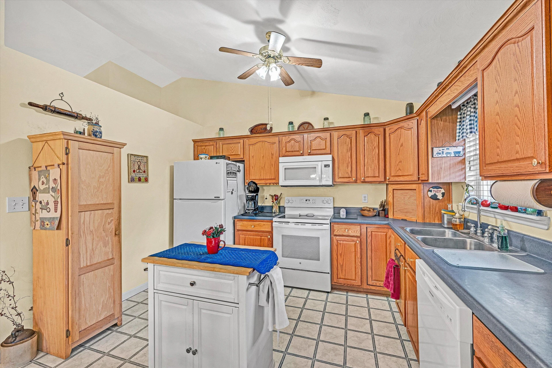 1072 Old Dominion CT - Photo 22