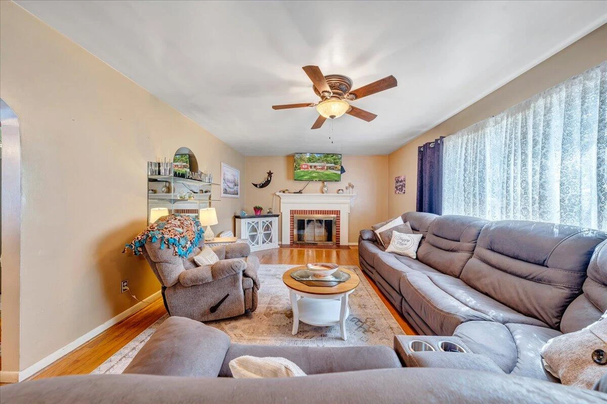 347 Beechwood DR - Photo 10