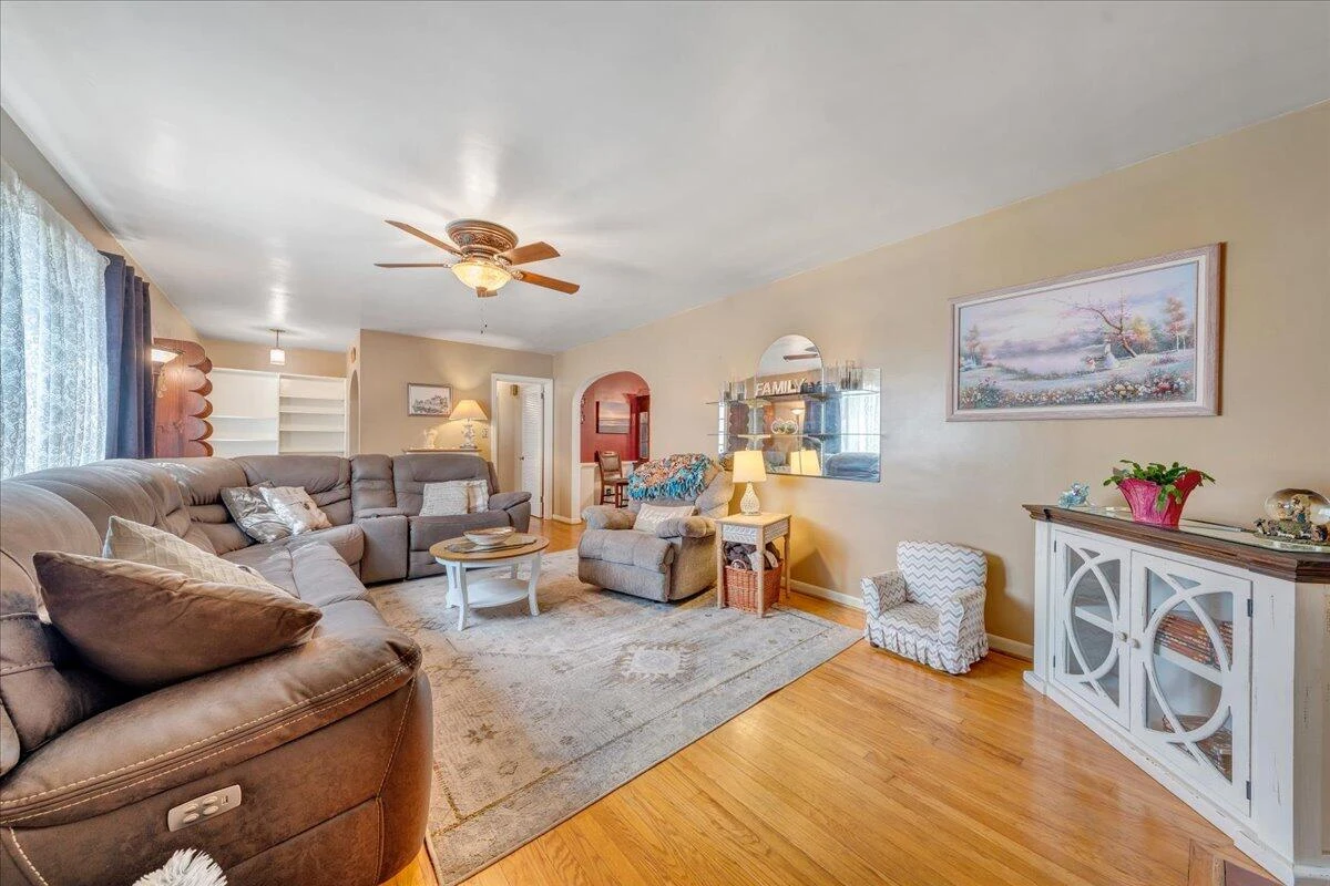 347 Beechwood DR - Photo 11