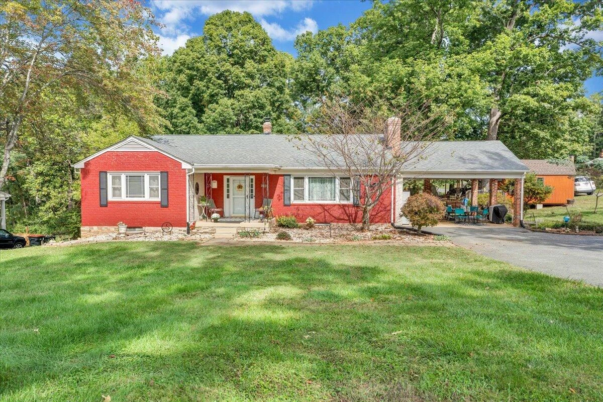 347 Beechwood DR - Photo 2