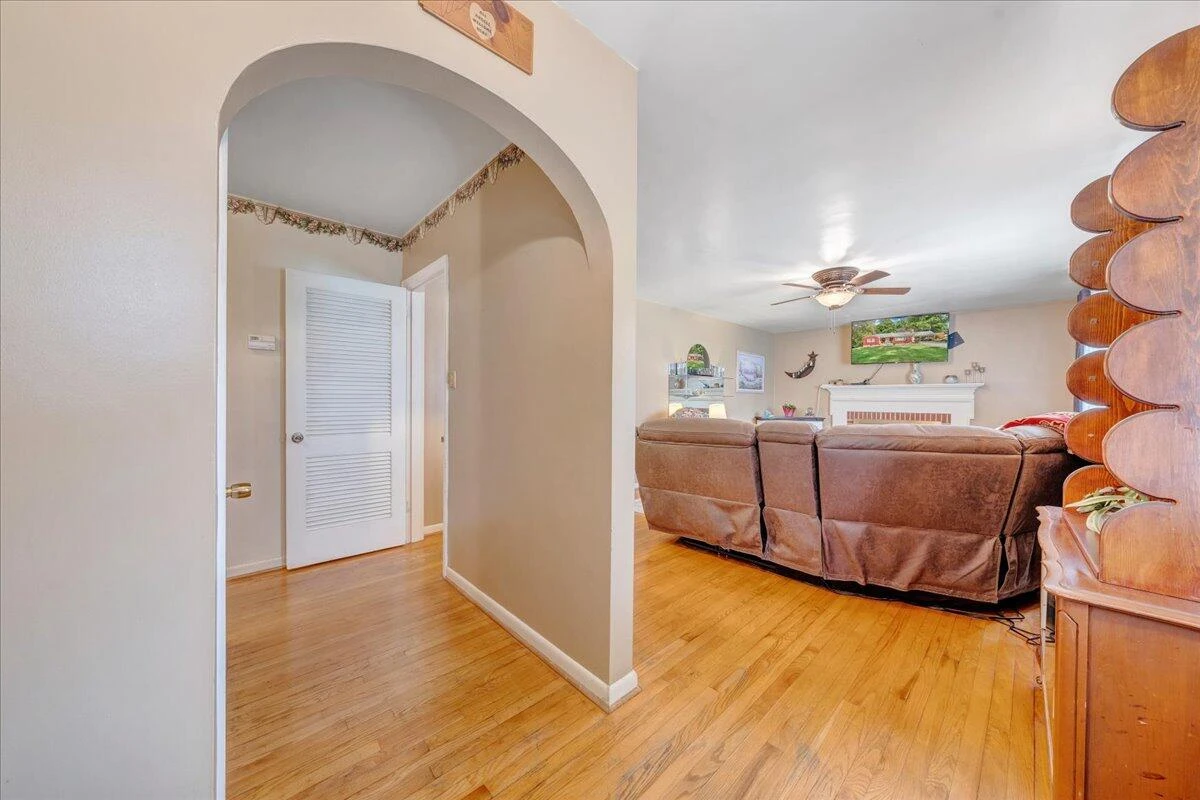 347 Beechwood DR - Photo 7