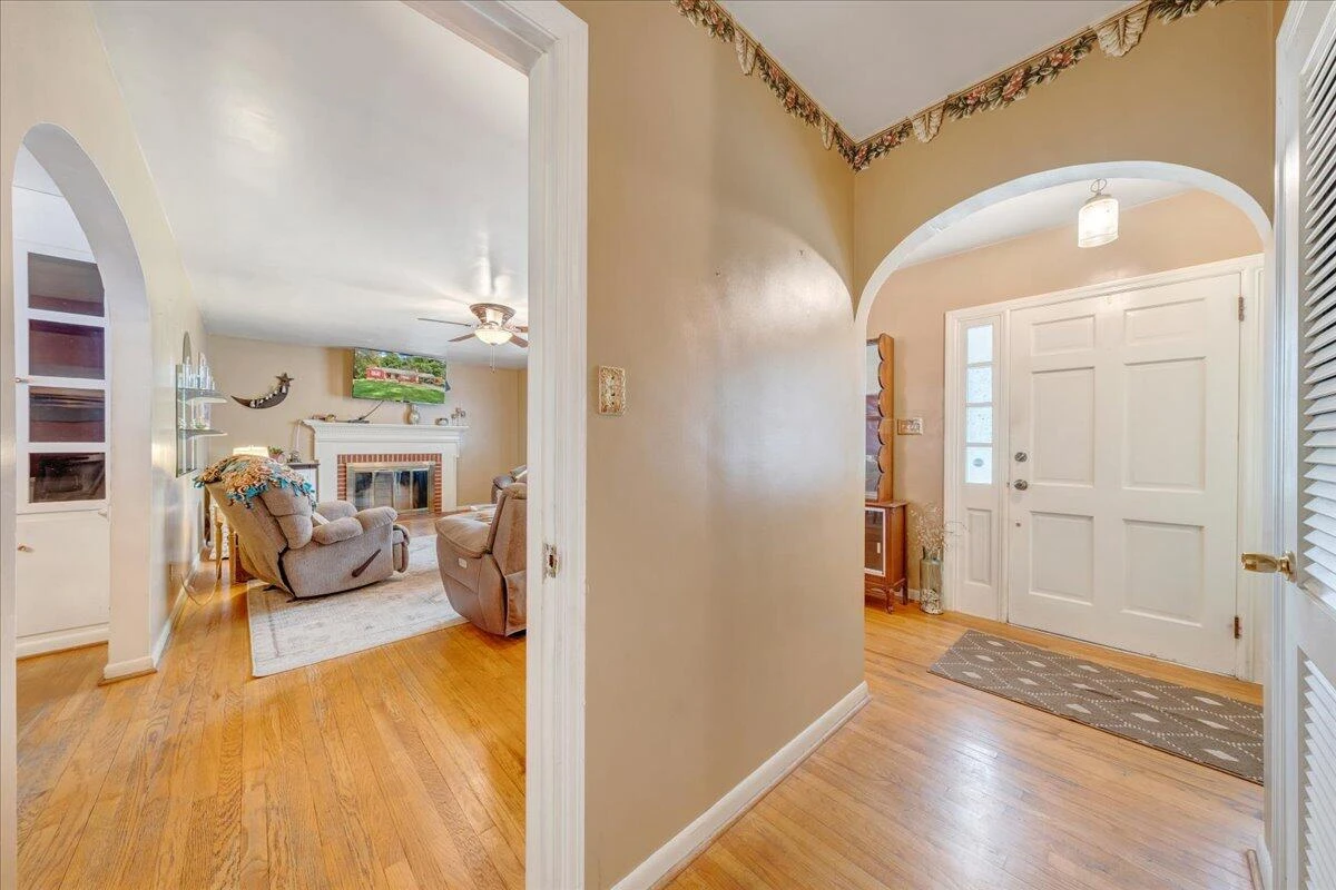 347 Beechwood DR - Photo 8