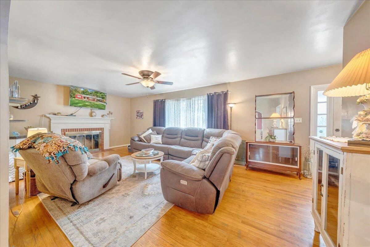 347 Beechwood DR - Photo 9