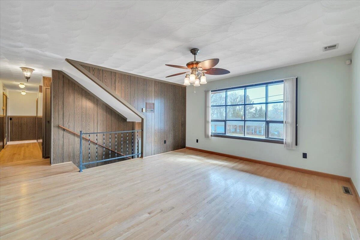 6089 Steeplechase DR - Photo 7