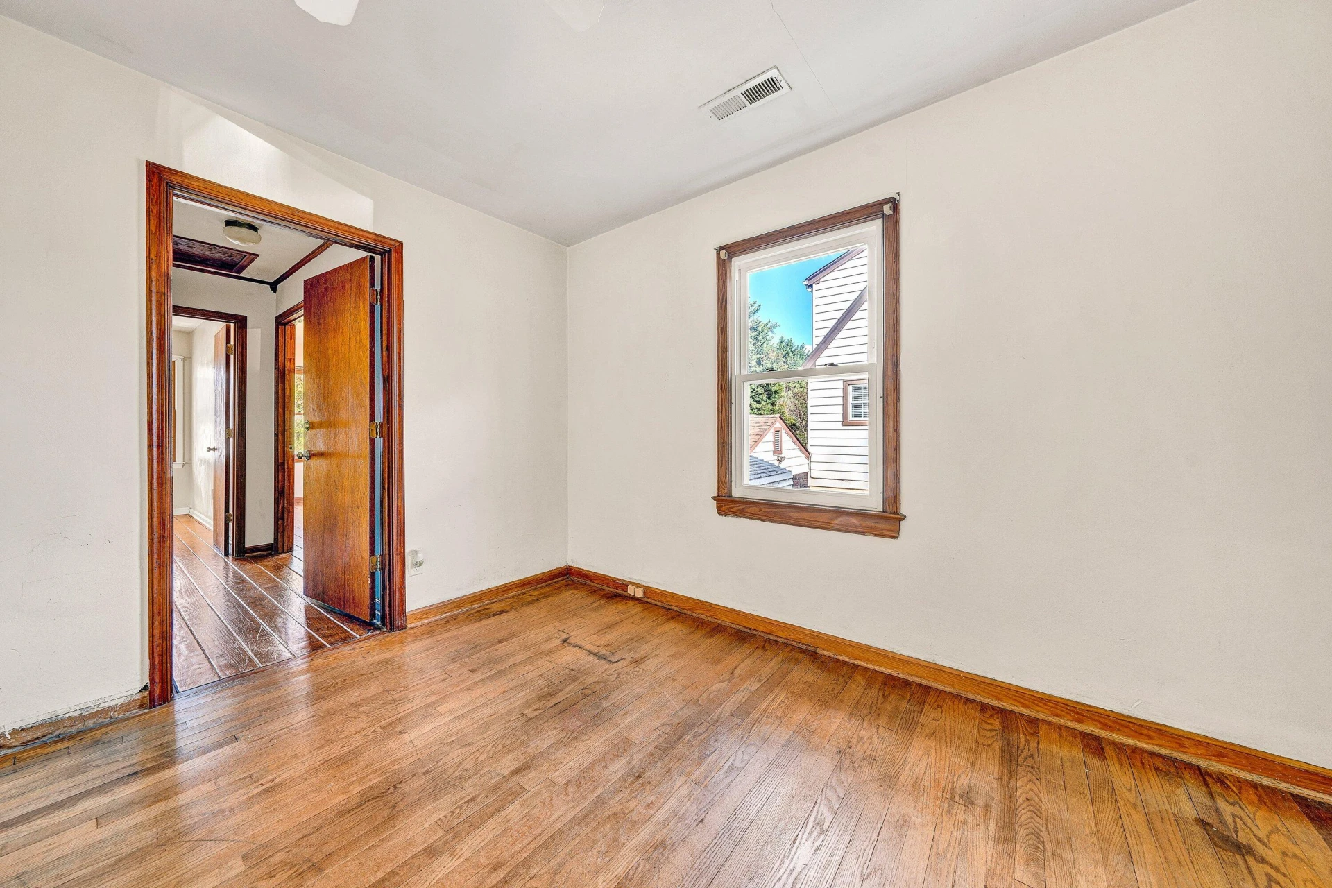 2504 Avalon AVE NW - Photo 14