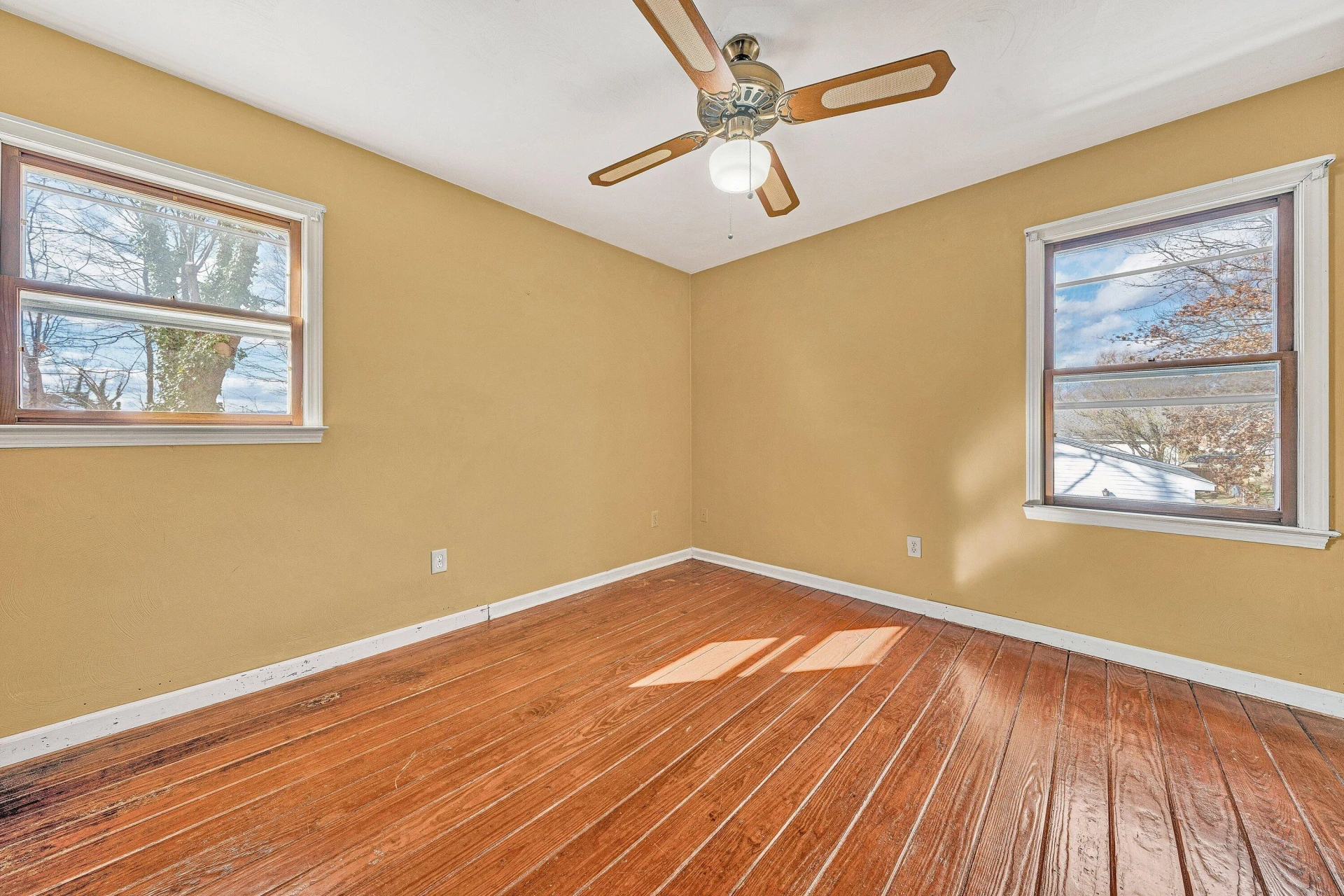 2504 Avalon AVE NW - Photo 18