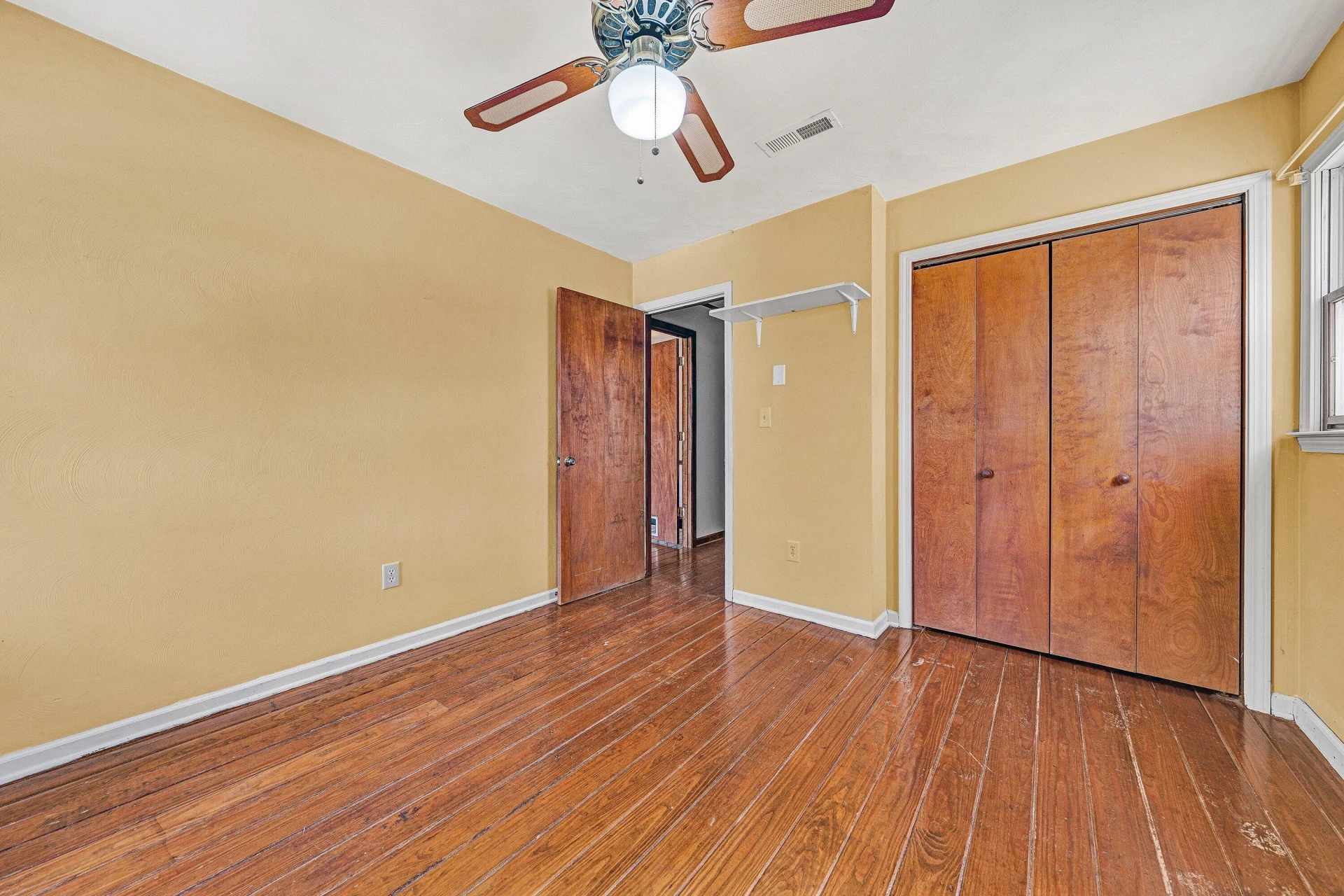 2504 Avalon AVE NW - Photo 19