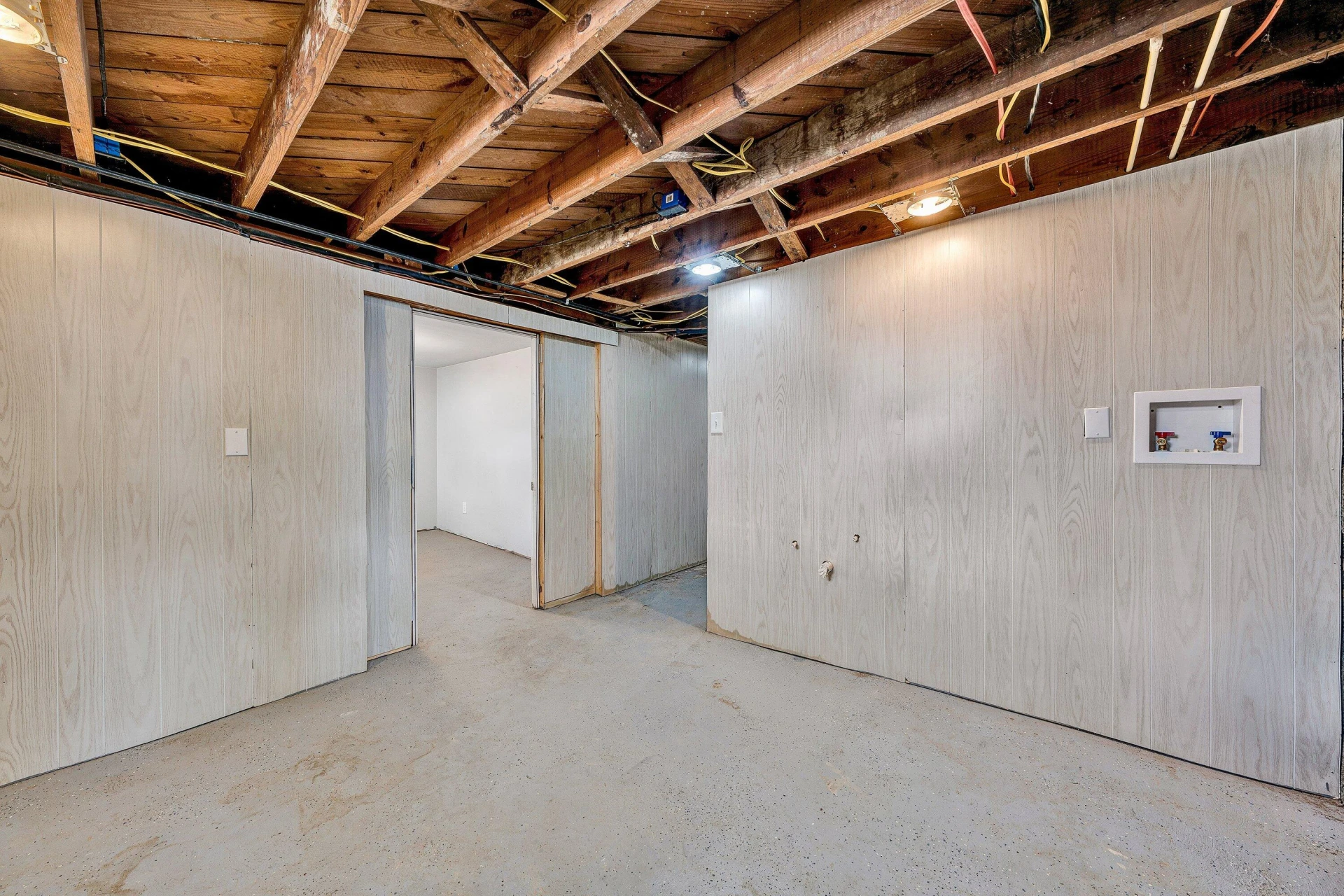 2504 Avalon AVE NW - Photo 24