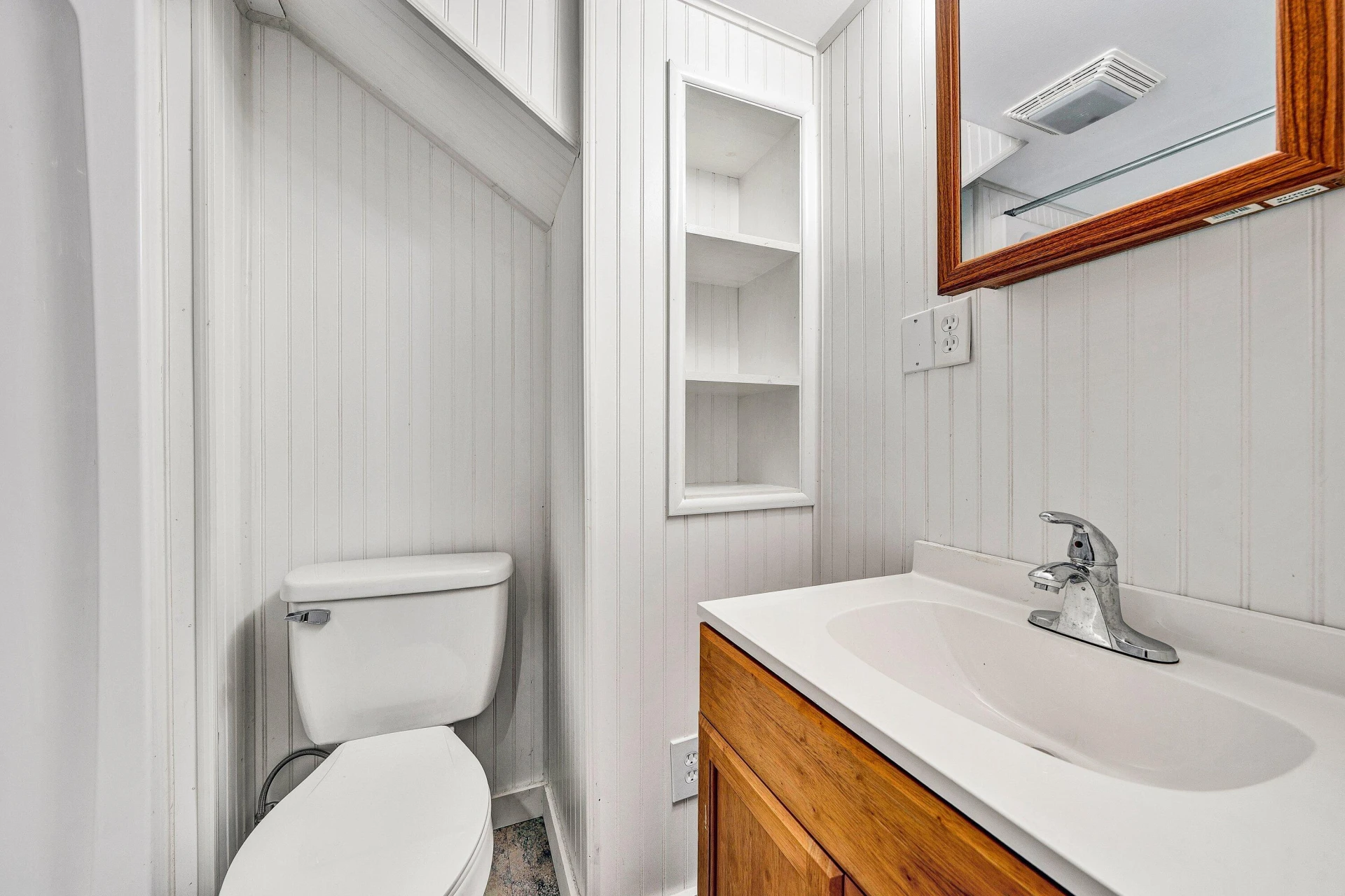 2504 Avalon AVE NW - Photo 27