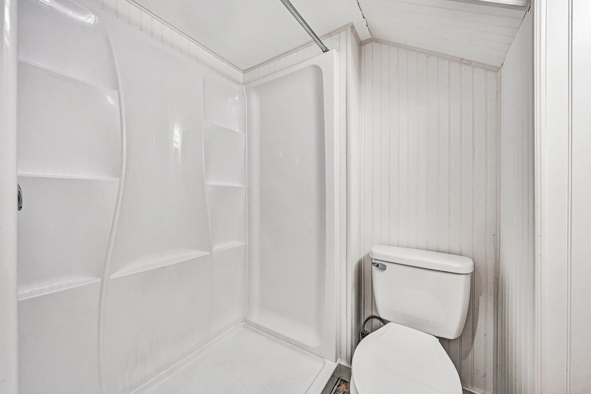 2504 Avalon AVE NW - Photo 28