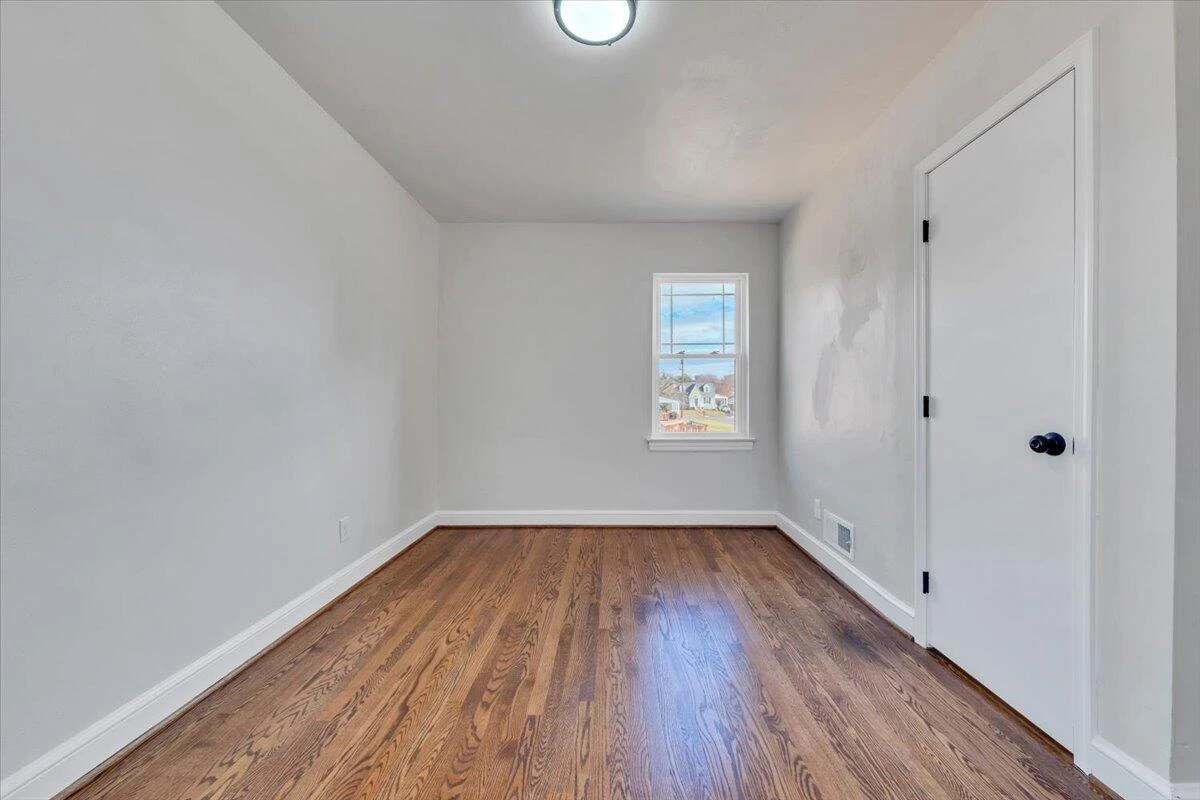 202 N Bruffey ST - Photo 20
