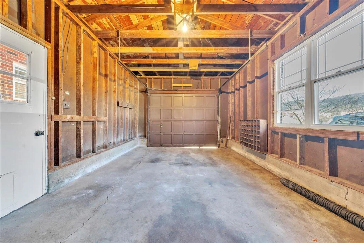 202 N Bruffey ST - Photo 32
