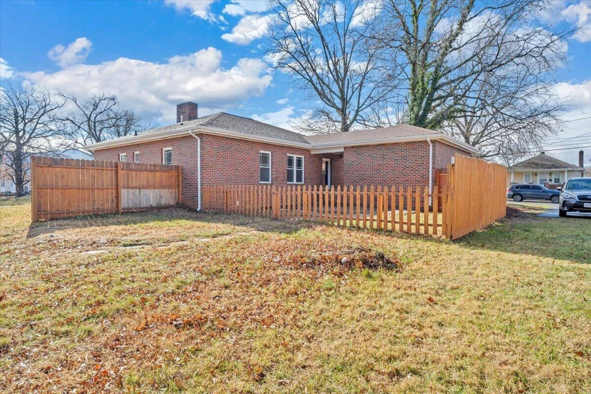 202 N Bruffey ST - Photo 35