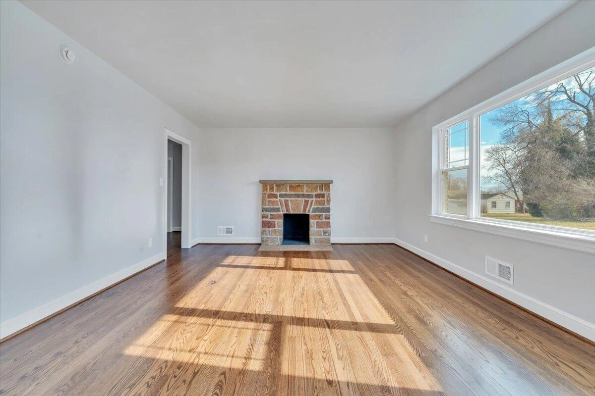 202 N Bruffey ST - Photo 7