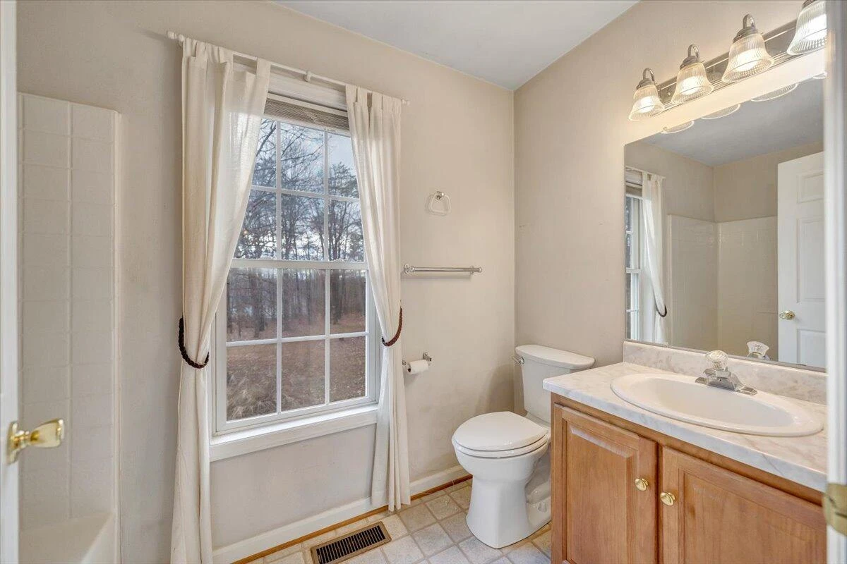 1093 Hales Ford RD - Photo 19