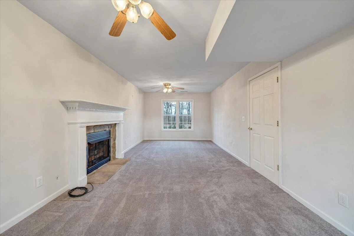 1093 Hales Ford RD - Photo 28