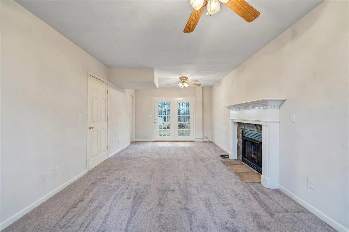 1093 Hales Ford RD - Photo 30