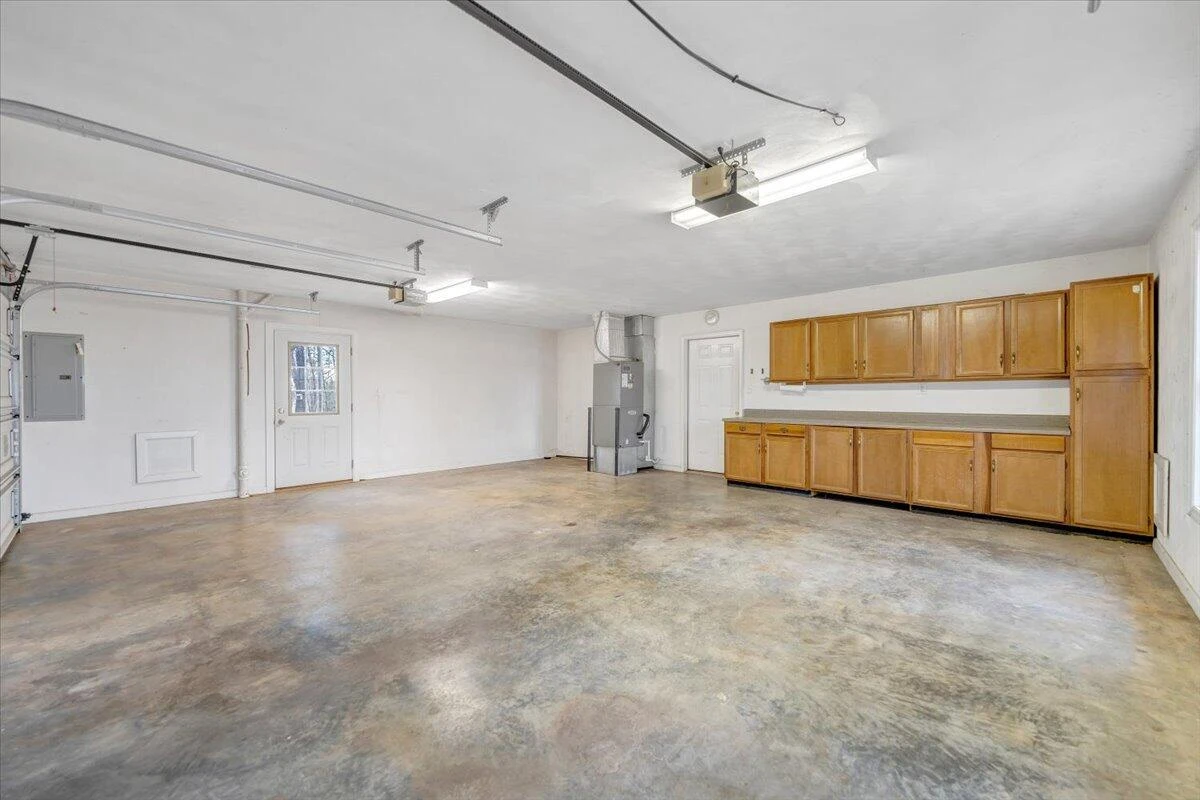 1093 Hales Ford RD - Photo 37