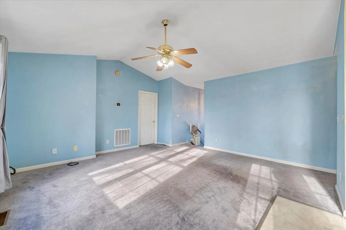 1093 Hales Ford RD - Photo 10