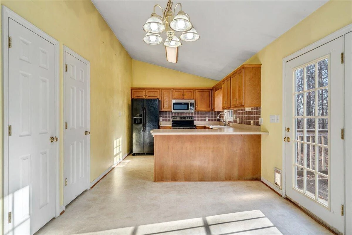 1093 Hales Ford RD - Photo 11