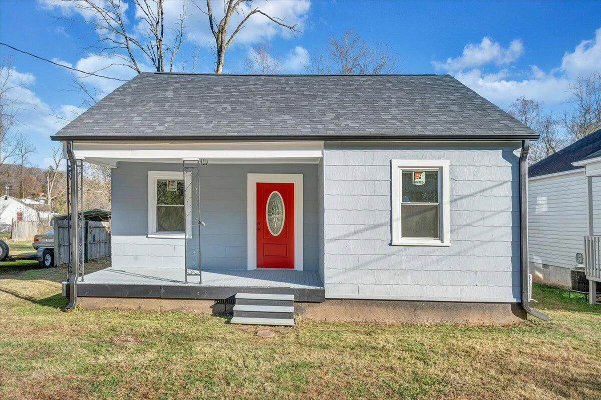 1890 Daniels Creek RD