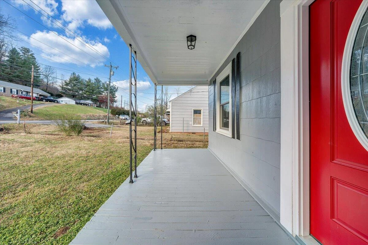 1920 Daniels Creek RD - Photo 2