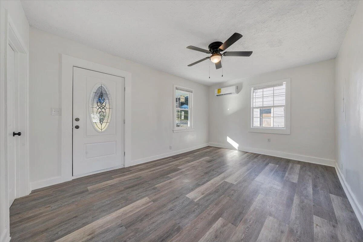 1920 Daniels Creek RD - Photo 4