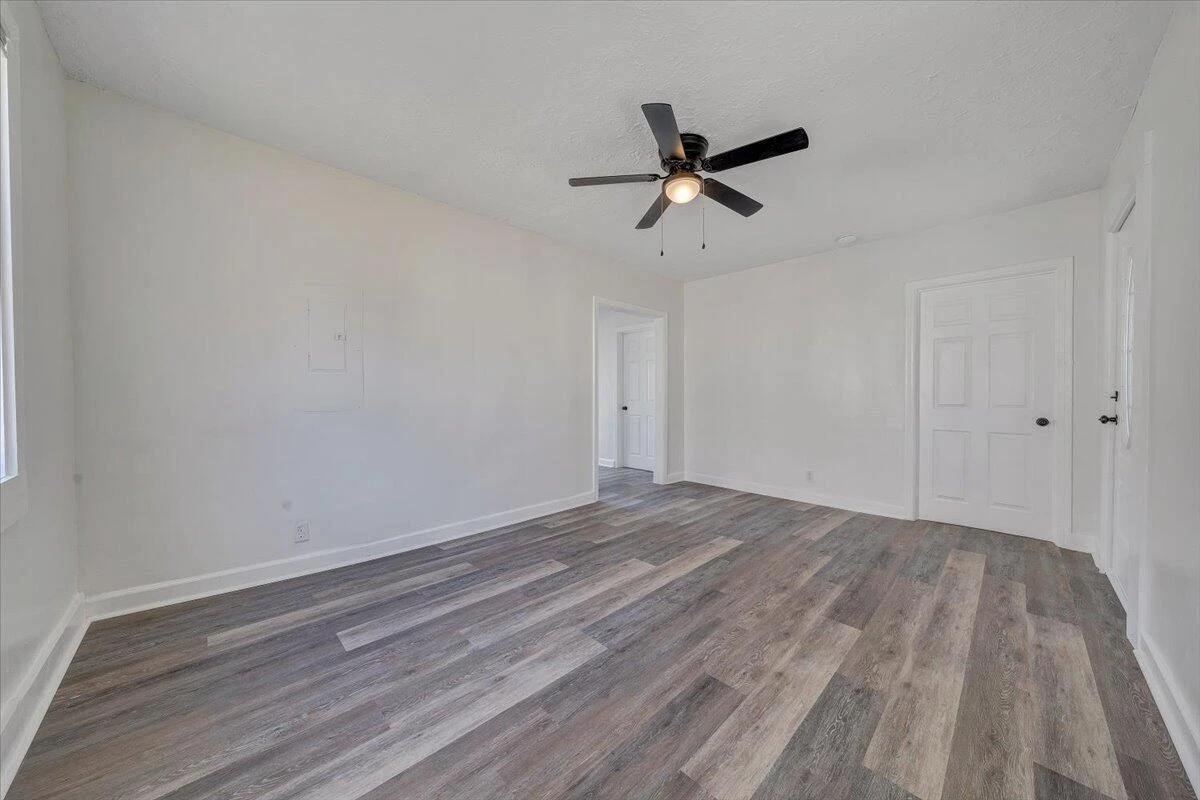 1920 Daniels Creek RD - Photo 5