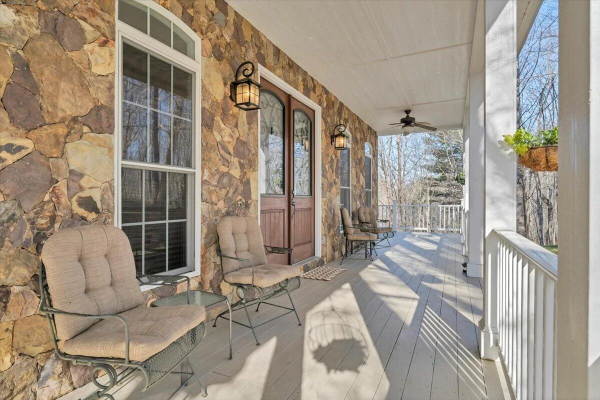 5565 Carons View LN - Photo 14