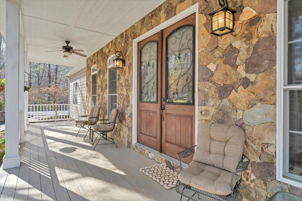 5565 Carons View LN - Photo 17