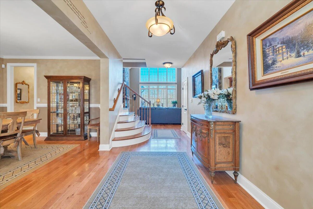 5565 Carons View LN - Photo 18