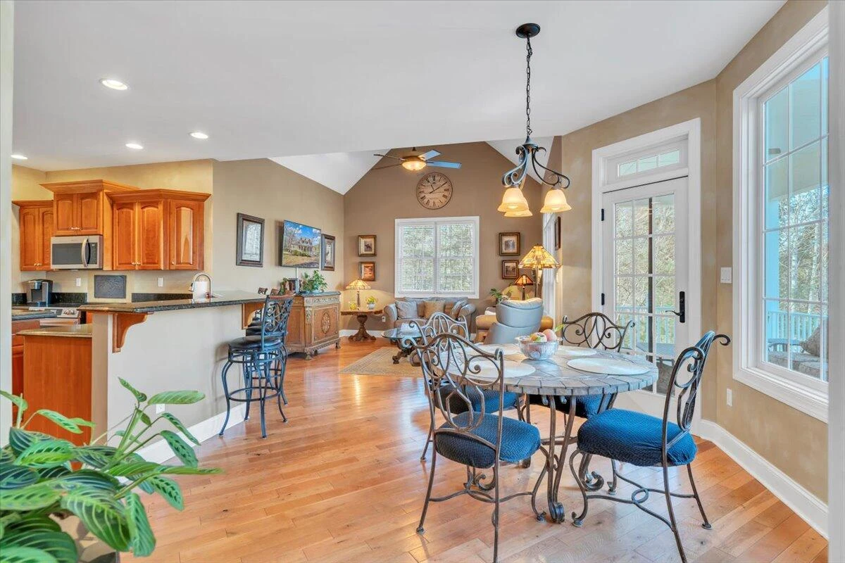5565 Carons View LN - Photo 27