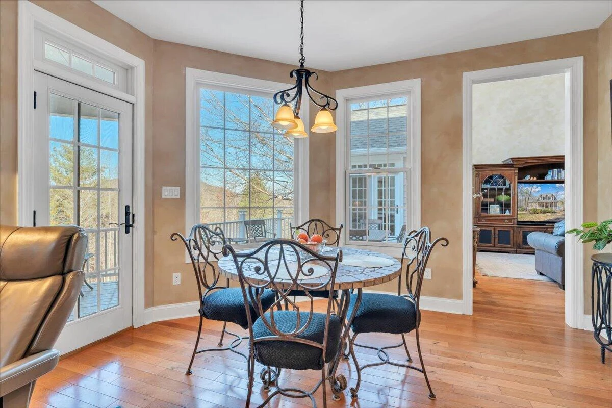 5565 Carons View LN - Photo 29