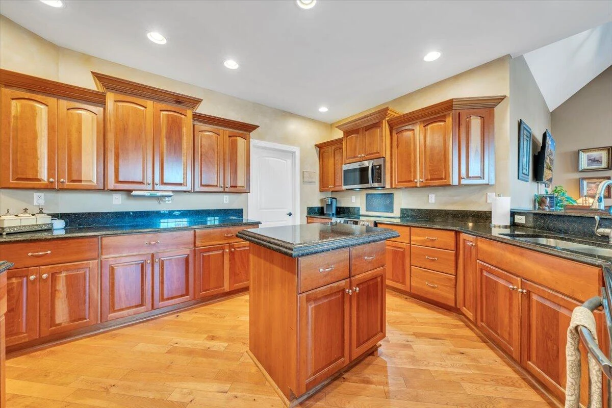 5565 Carons View LN - Photo 32
