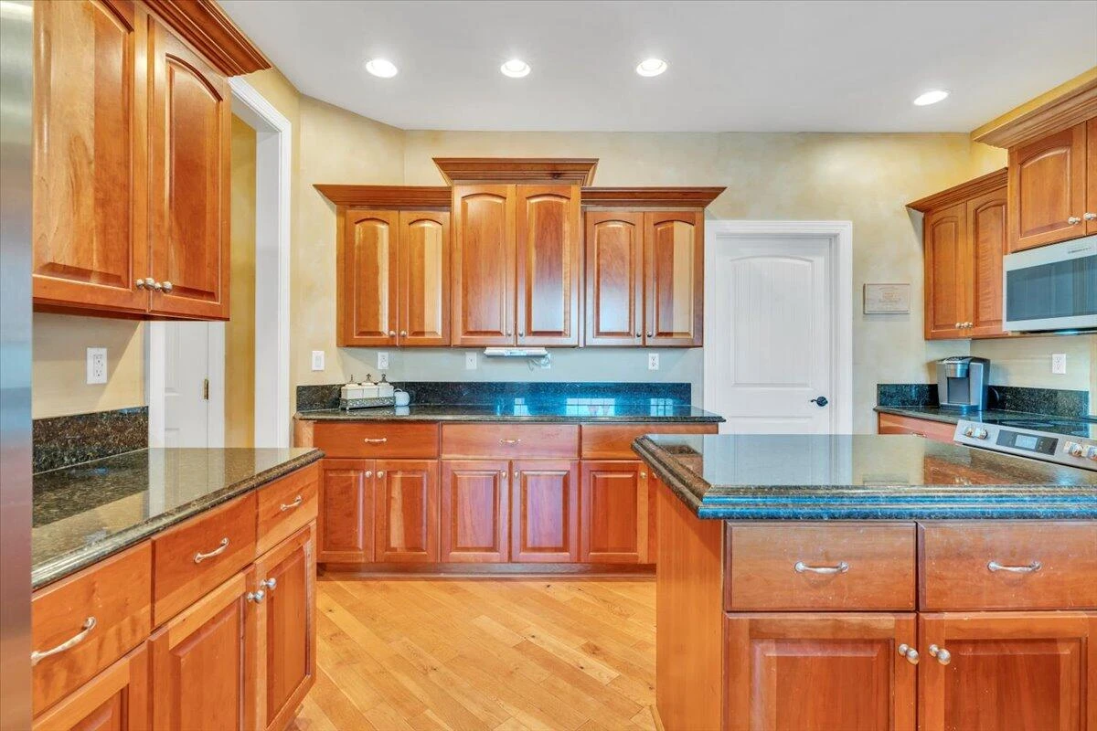 5565 Carons View LN - Photo 33