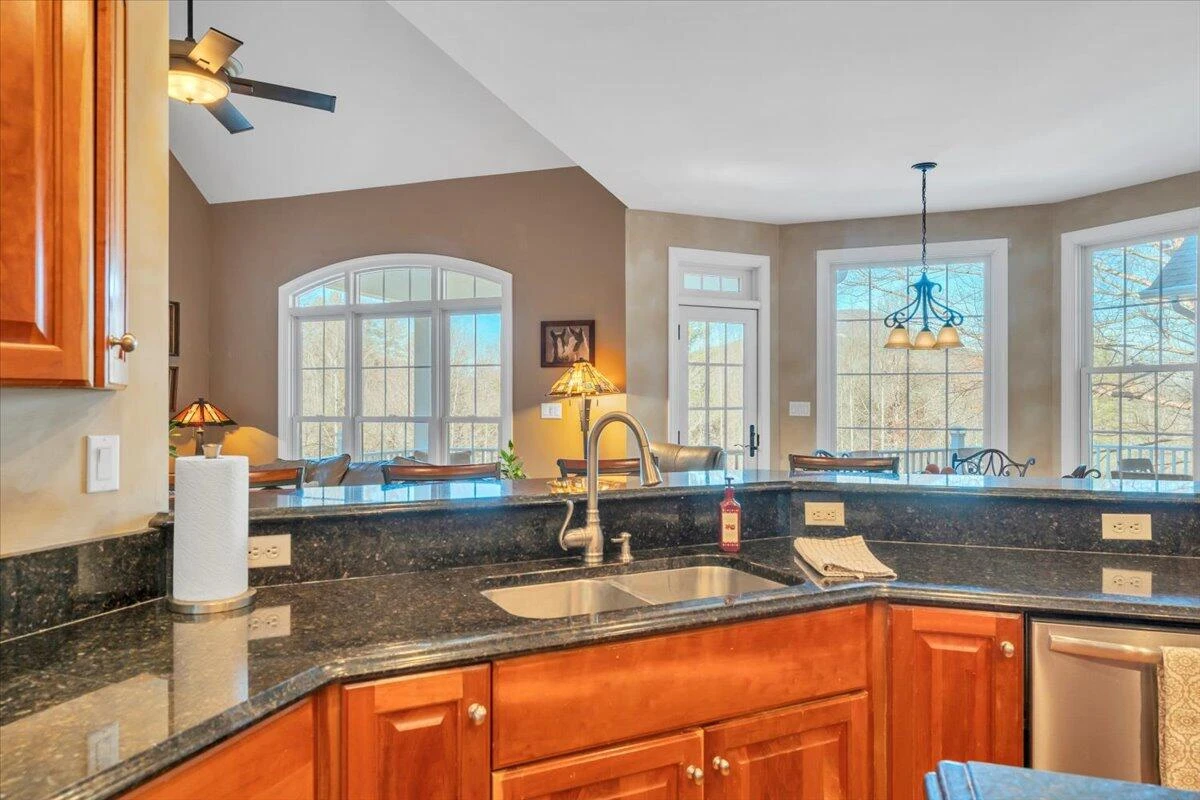 5565 Carons View LN - Photo 35