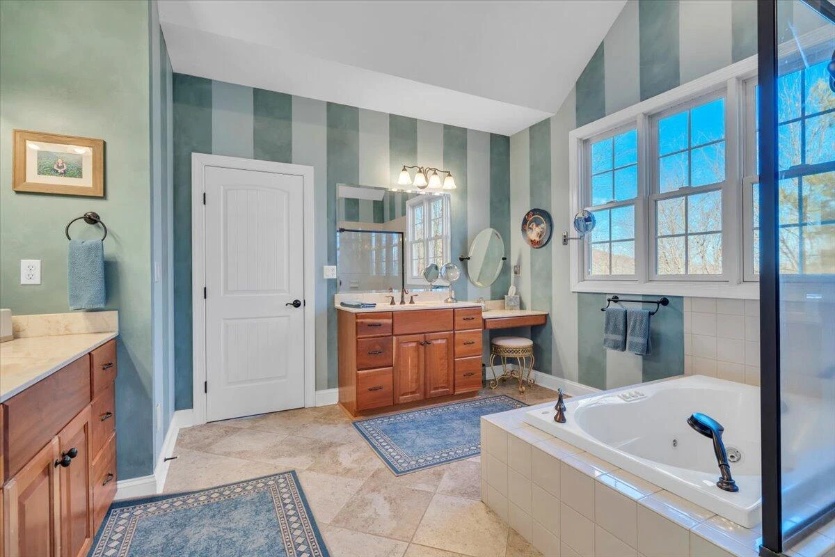 5565 Carons View LN - Photo 51