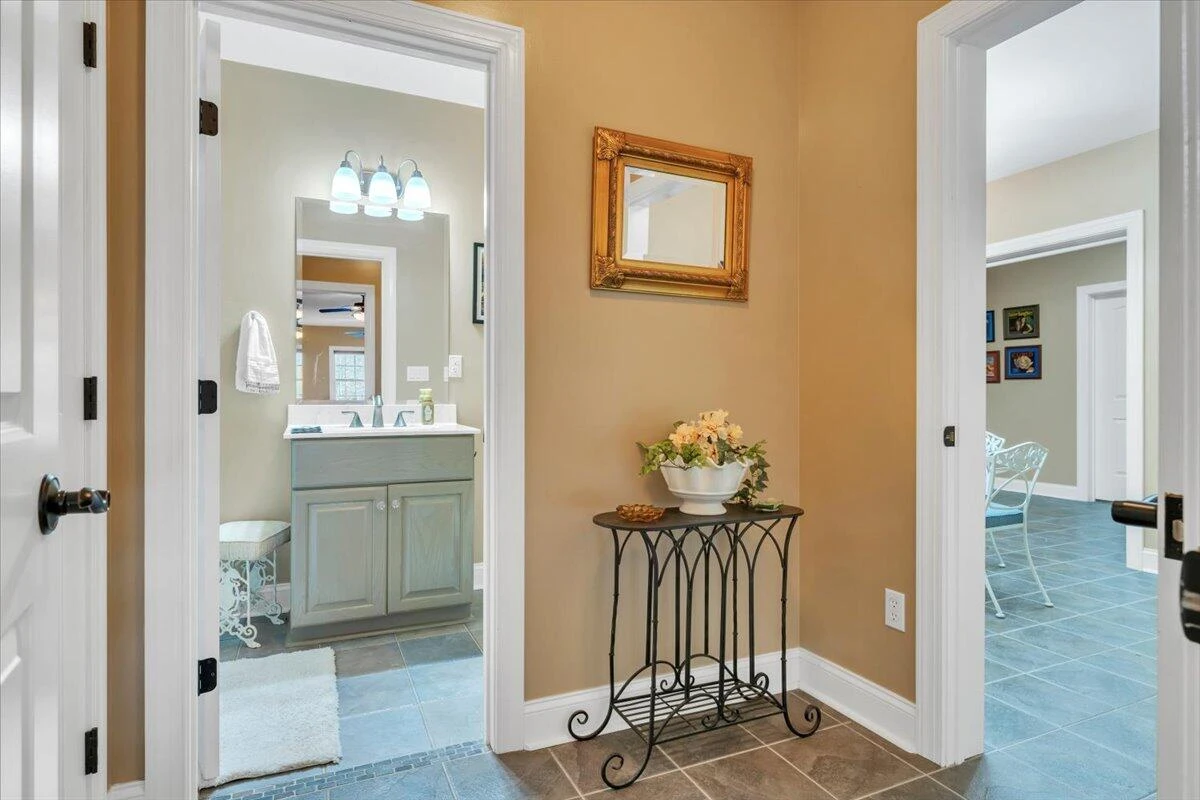 5565 Carons View LN - Photo 84