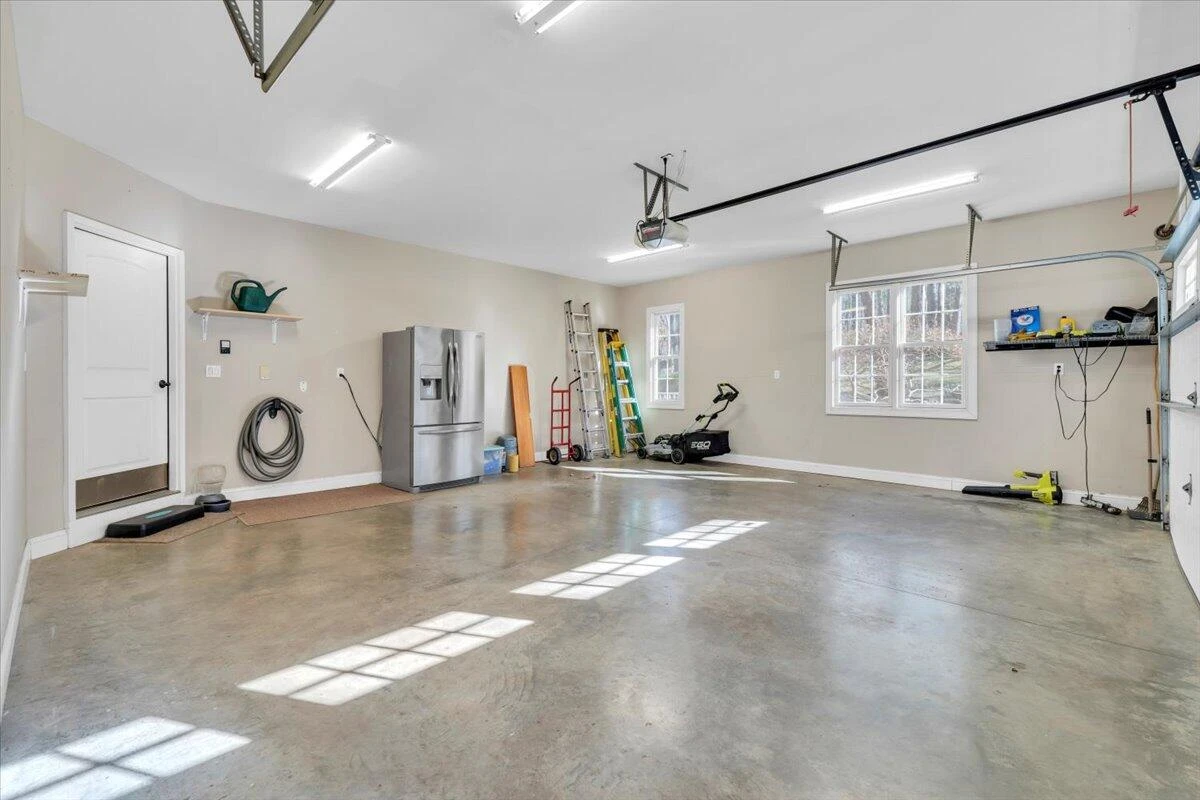 5565 Carons View LN - Photo 91