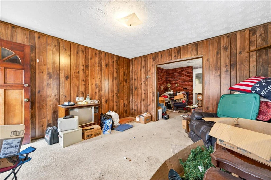 413 Commerce AVE - Photo 4