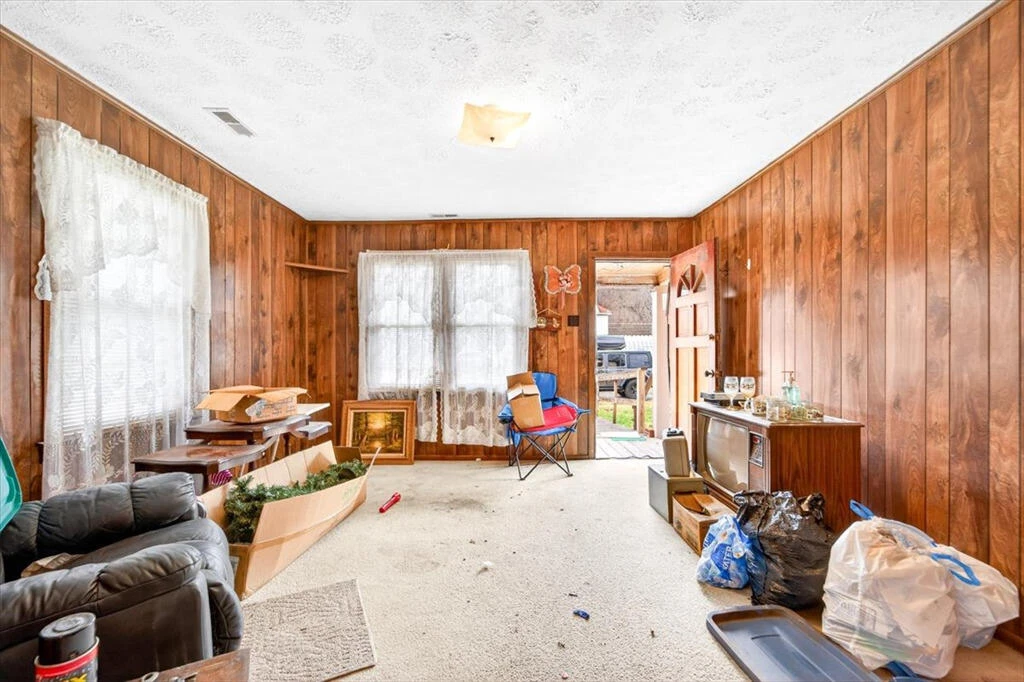 413 Commerce AVE - Photo 5