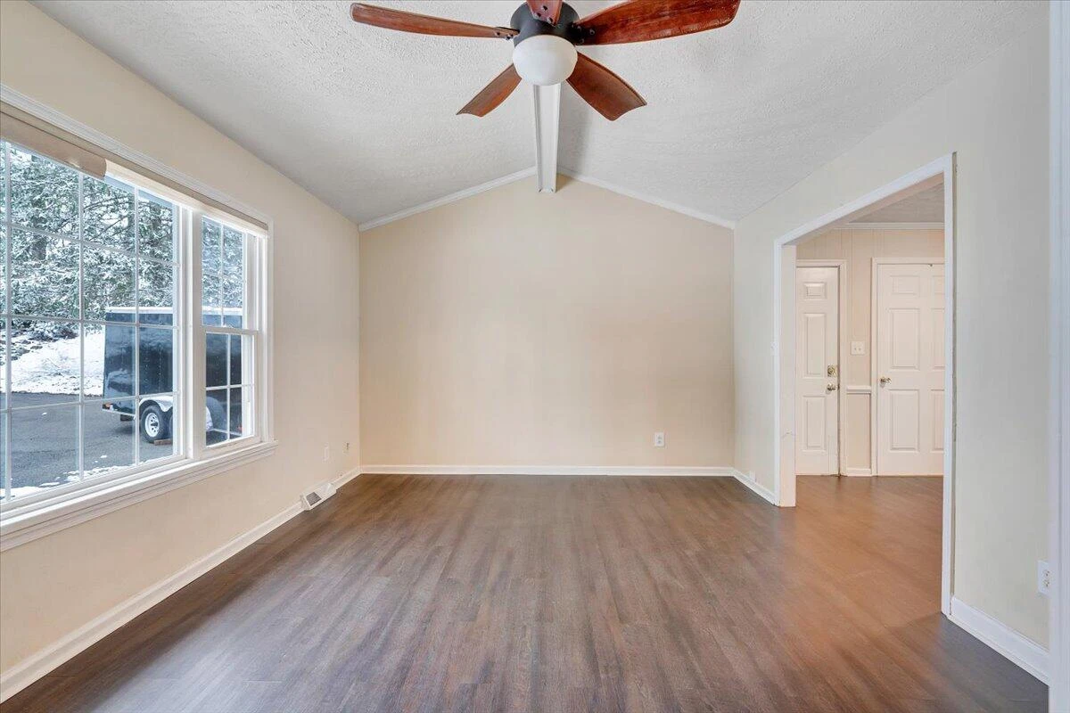 1261 Bearcreek Loop - Photo 9