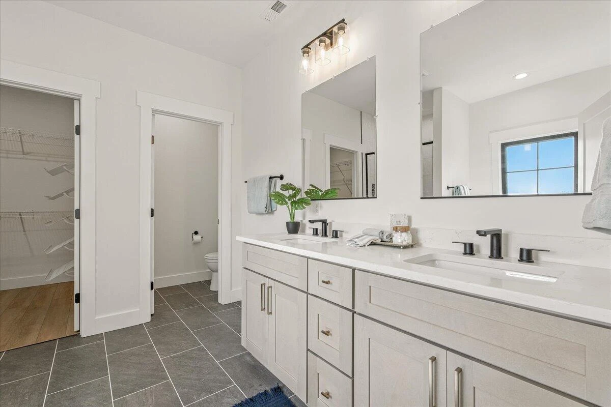 1037 Westerham CT - Photo 22