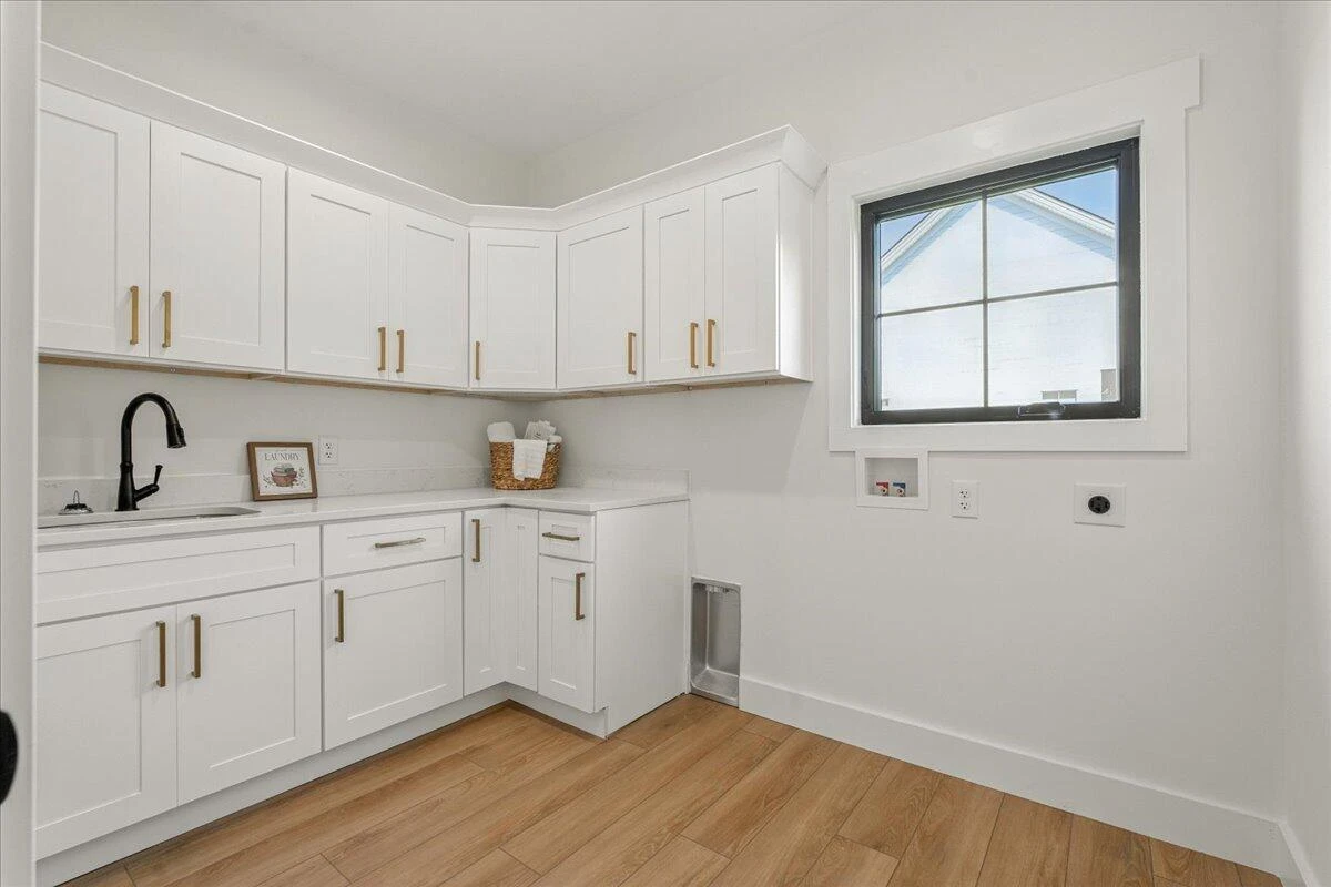 1037 Westerham CT - Photo 35