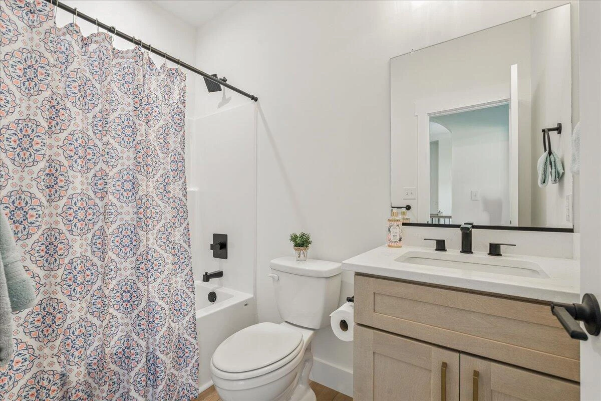 1037 Westerham CT - Photo 36