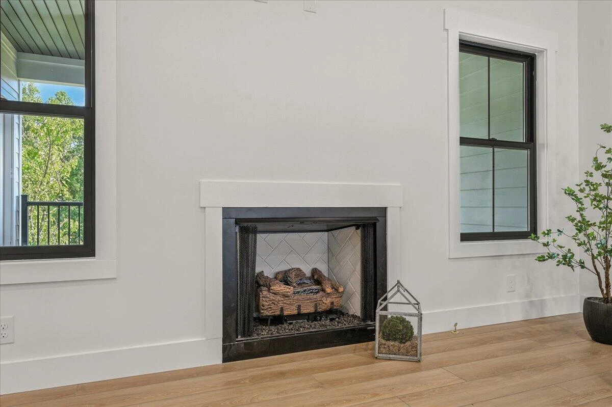 1037 Westerham CT - Photo 4
