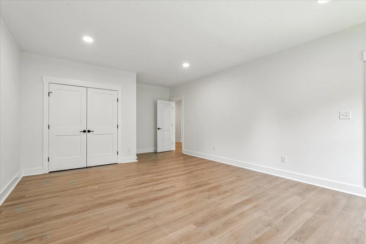 1037 Westerham CT - Photo 41